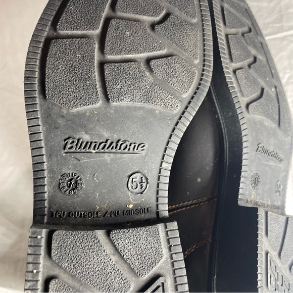 Blundstone Black Leather Ankle Boots - Picture 5 of 5